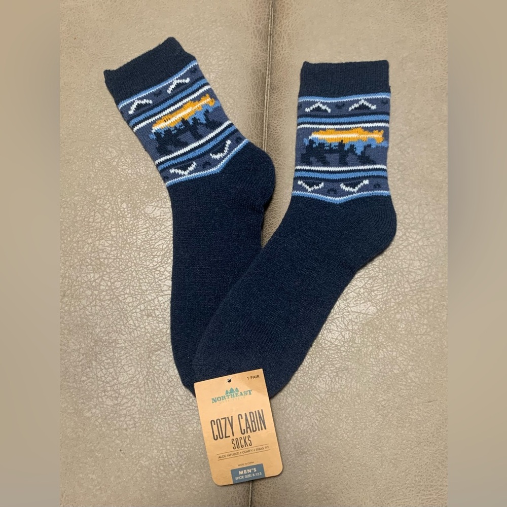 Northeast Outfitters Mens Navy Cozy Cabin Bear Crew Socks Aloe Infused Sz 8-12.5
